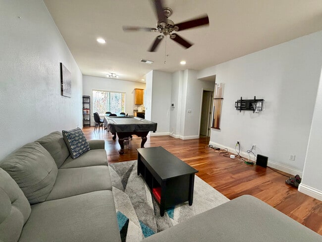 Photo - 16489 Liberty St