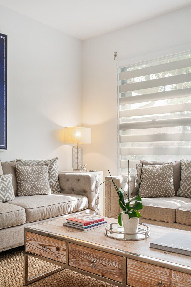 Photo - 1335 Caribbean Way