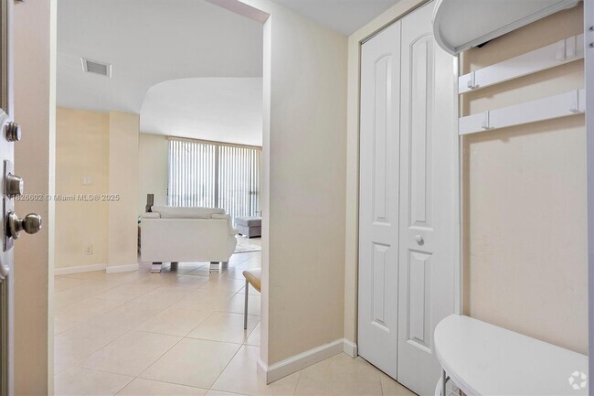 Building Photo - 100 Golden Isles Dr Unit 1201 Rental