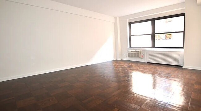 Photo - 157 East 57th Street Unit 14G