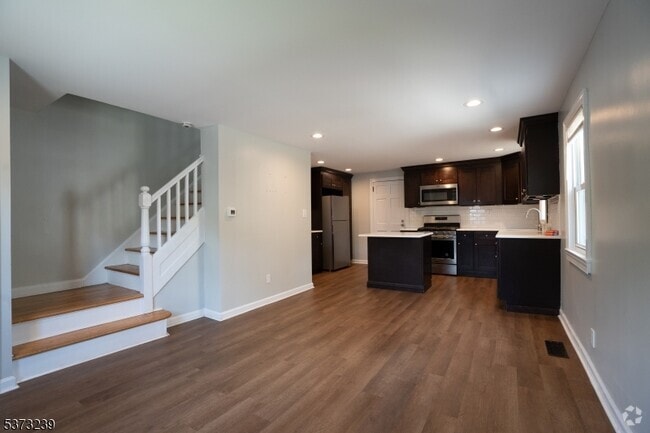 Building Photo - 1726 Park St Rental