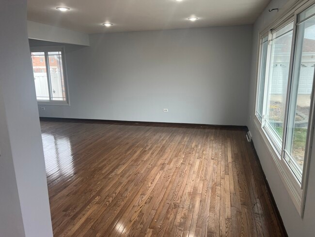 Photo - 8440 163rd St