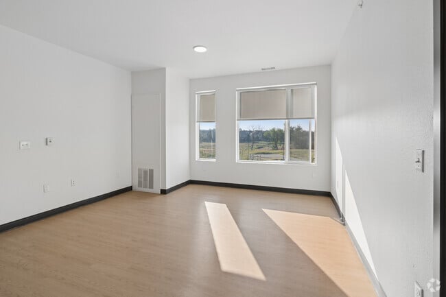 1BR, 1BA - 750SF - Living Room