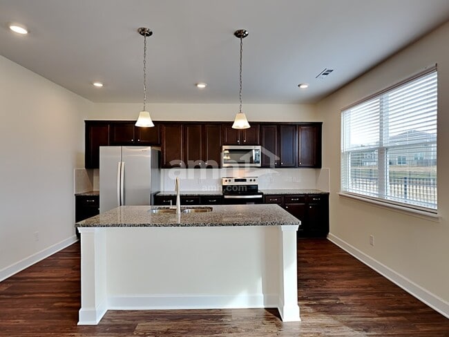 Photo - 4762 Chutney Dr