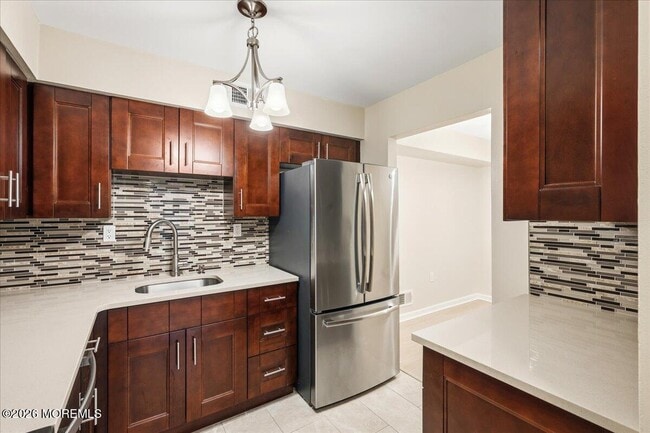 Photo - 203 Wellington Pl