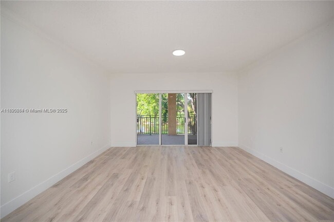 Photo - 2406 Centergate Dr