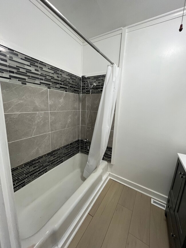 Photo - 1837 Little Norway Ave SE