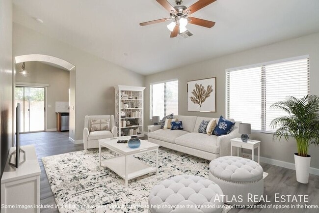 2472 W Wrangler Way