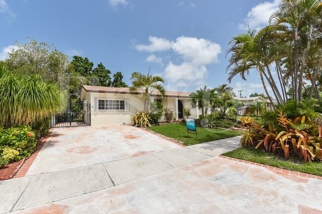 Photo - 16941 SW 119th Ct