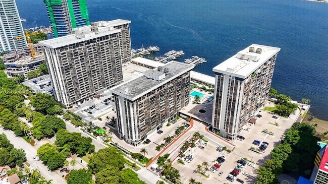 1915 Brickell Ave Unit C1607
