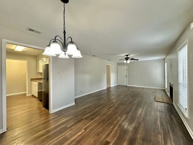Photo - Available-2 Bed 2 Bath Apartment in Central Tyler!