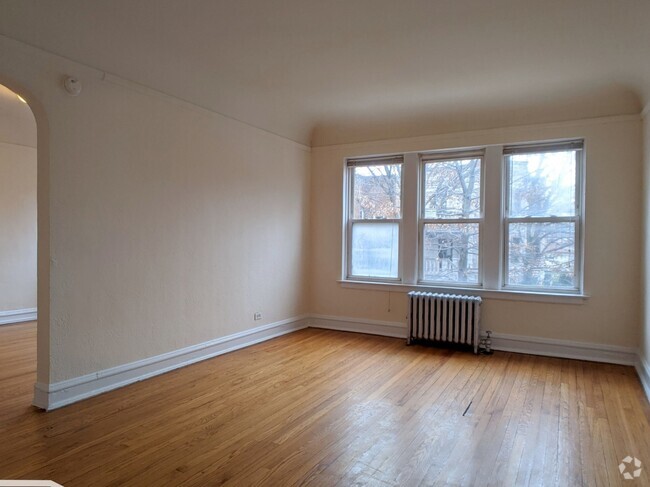 Building Photo - 2948 N Albany Ave Unit 1E Rental
