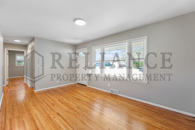 Photo - 2340 S Vine St