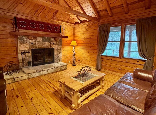 Photo - 623 Appaloosa Dr