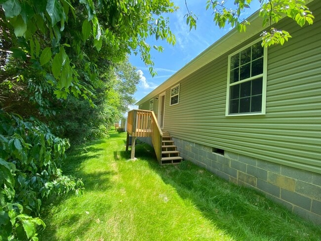 Photo - 3 bedroom, 2 bathroom home in White Pine