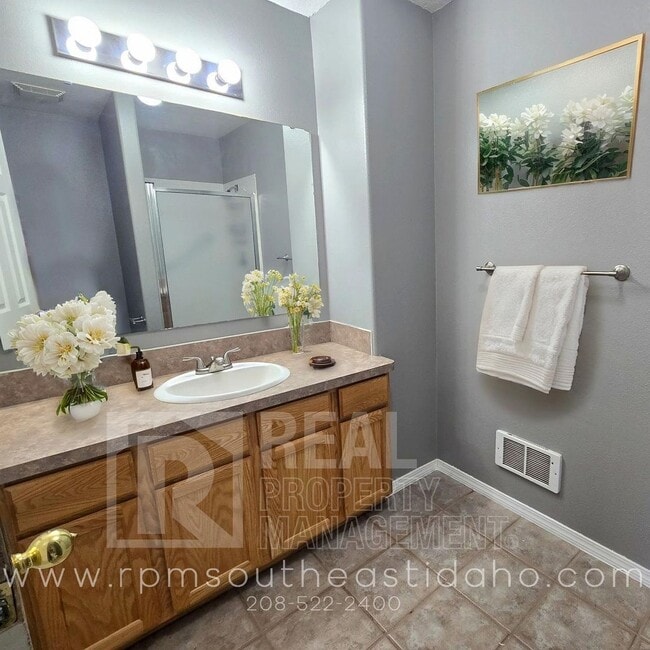 Photo - Spacious & Updated 4 Bedroom, 3 Bathroom Twin Home in Ammon (Idaho Falls) for Rent by Real Proper...