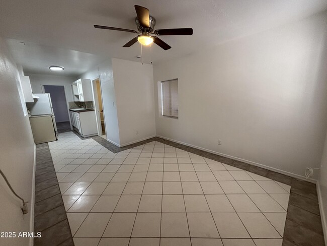 Building Photo - 633 N 6th Ave Unit 1 Rental