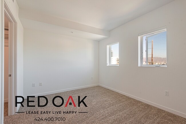 Photo - 11405 Chandler Blvd Unit 515