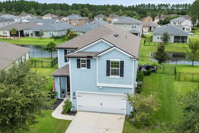 Building Photo - Beautiful Home