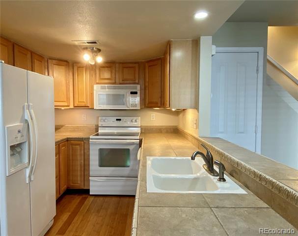 Photo - 9255 E Lehigh Ave