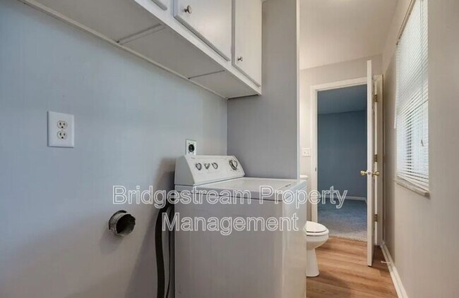 Photo - 7712 Redbank Ln