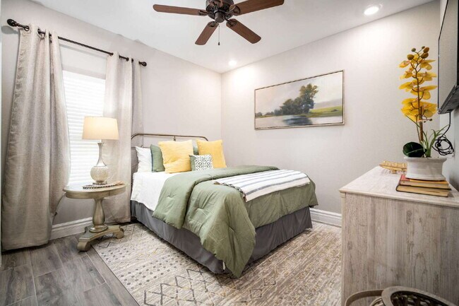 3432 Gary Brewster Pl Unit B