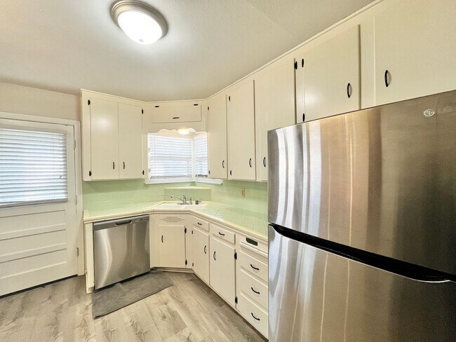 Photo - 4901 Rector Ave