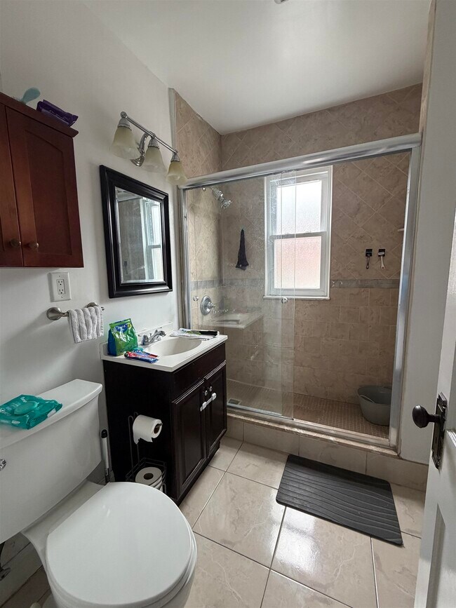 Photo - 1125 73rd St Unidad 2