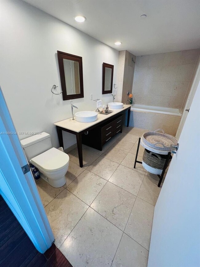 Photo - 495 Brickell Ave Unit 2707