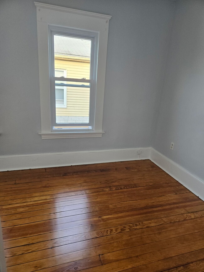 Photo - 51 William St Unit 2bdr 1bth West Haven Apartment