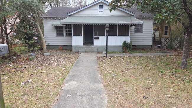 Building Photo - Garden