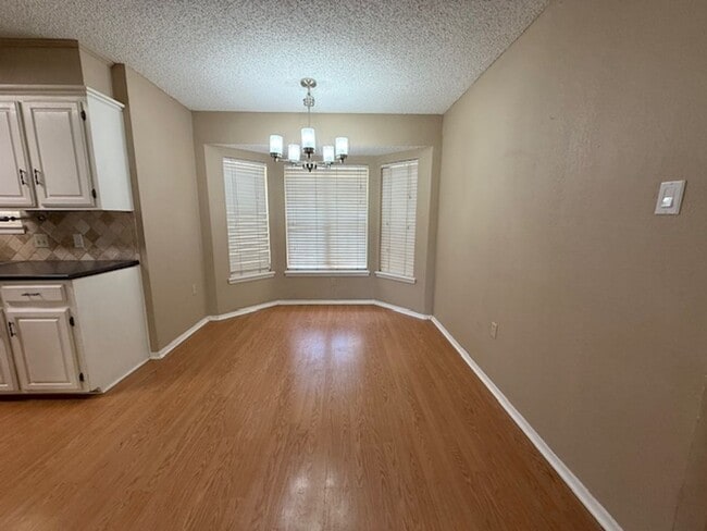 Photo - 7933 Hearne Dr
