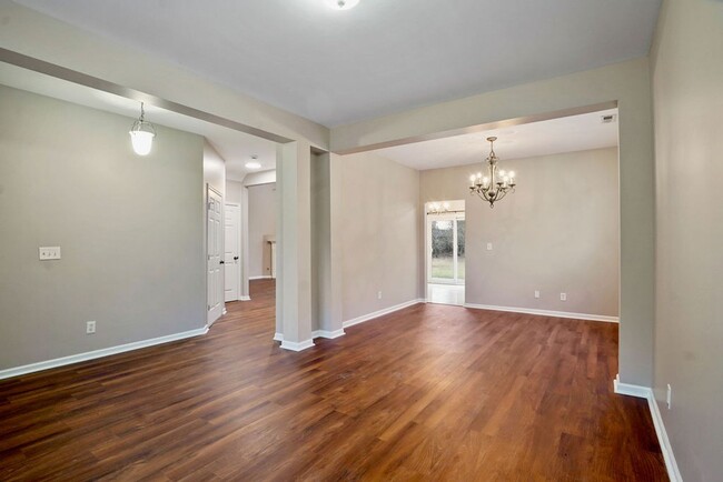 Photo - Room to Live, Minutes from Everything 1048 Castlemaine!