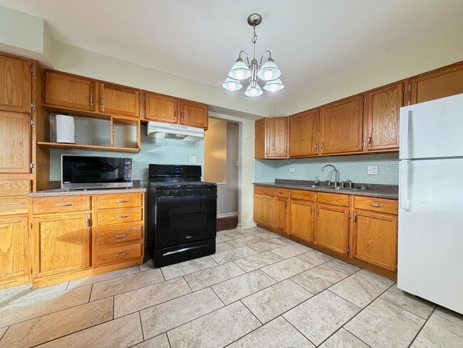 Photo - 450 E Mulberry Ct