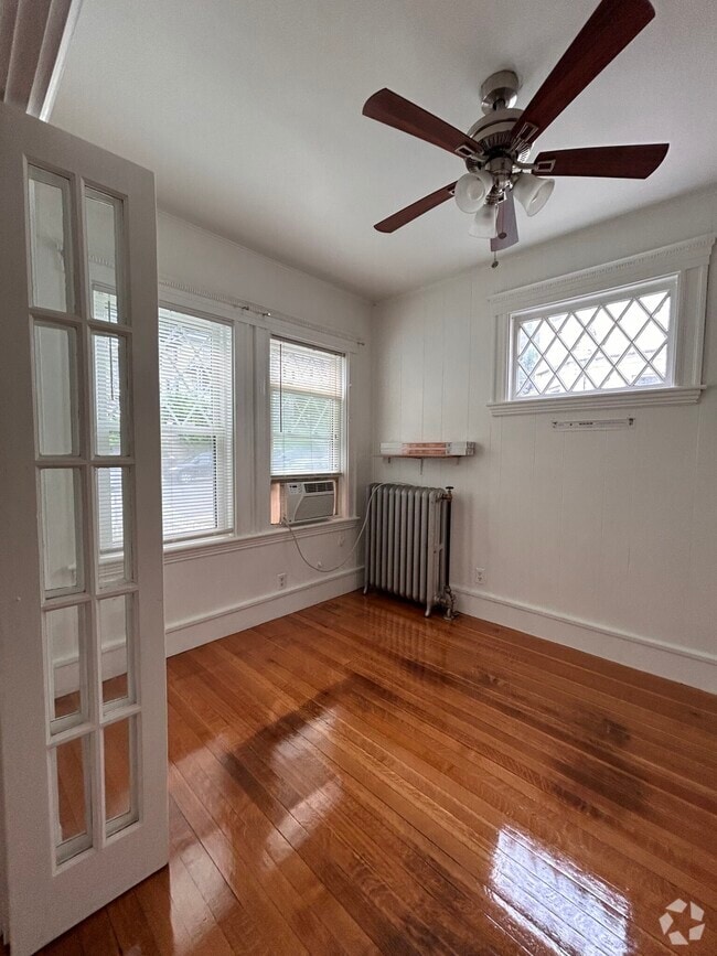 Building Photo - 108 Brooks St Unit 108 Rental