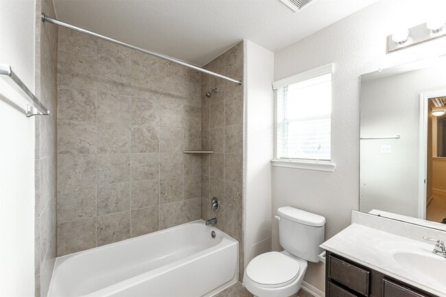 Building Photo - 6443 Wilshire Fern