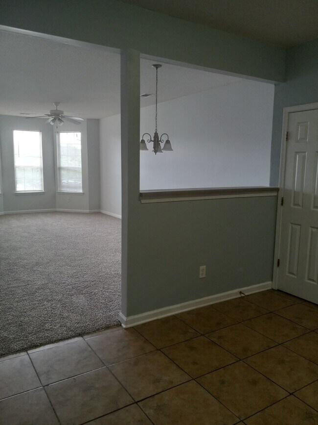 Photo - 7602 Creekside Ln