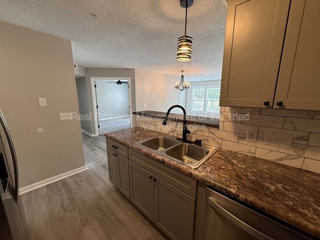 Photo - 521 Mill Pond Dr