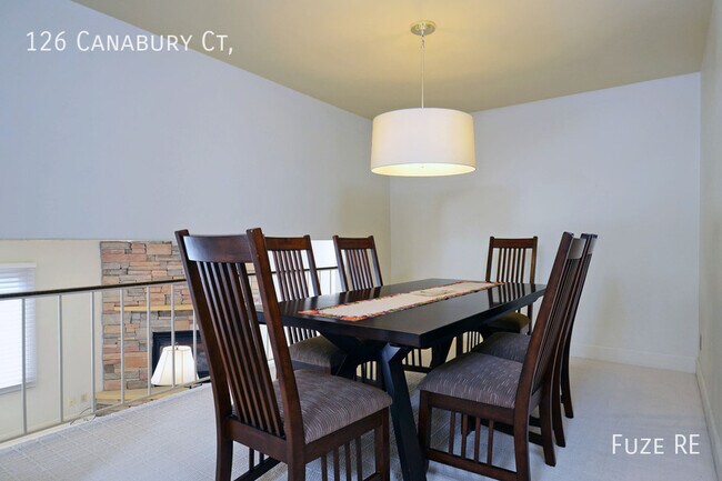 Photo - 126 Canabury Ct