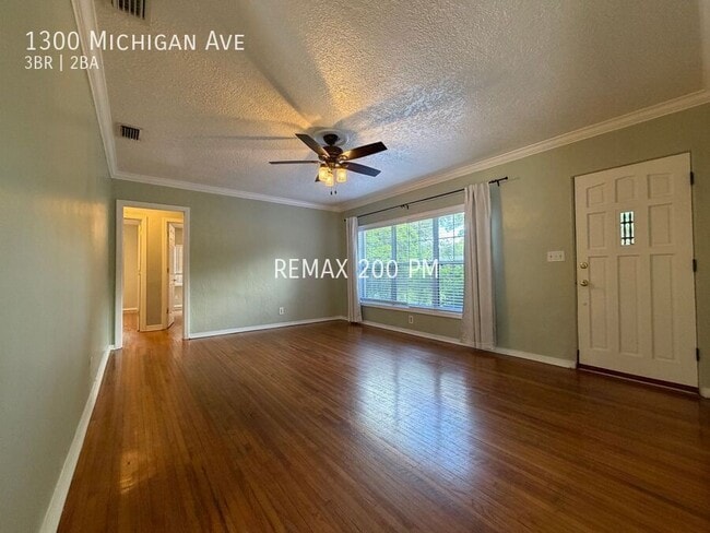 Photo - 1300 Michigan Ave