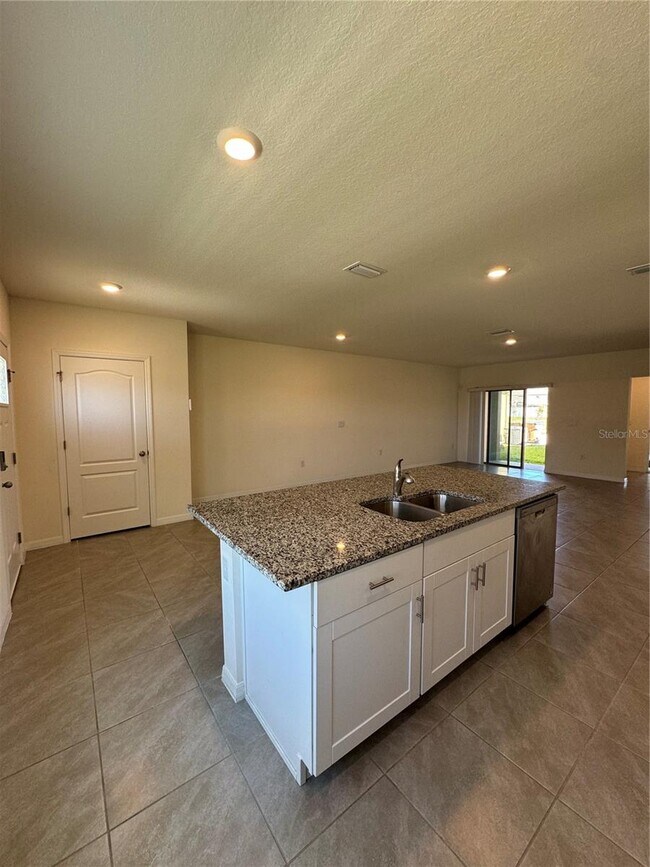 Photo - 1659 Bitterroot St