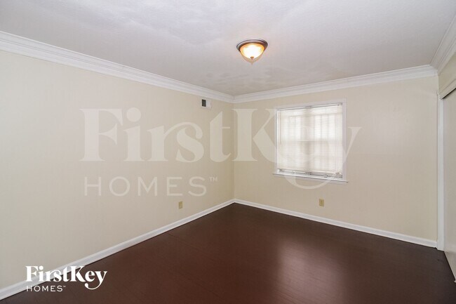 Photo - 5809 Foxdale Rd