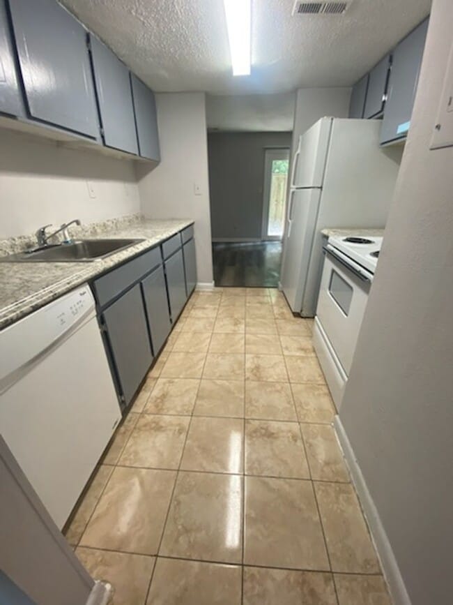 1151 Rankin St