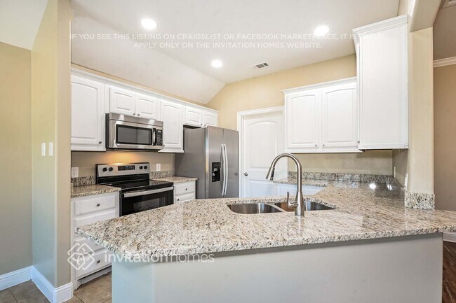 Photo - 1206 Woodside Ln