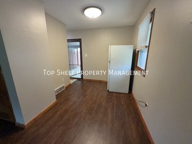 Photo - 502 Hart Ave