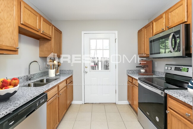 Photo - 10334 Bradley Rd