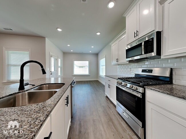 Photo - 1120 Sunshine Ct