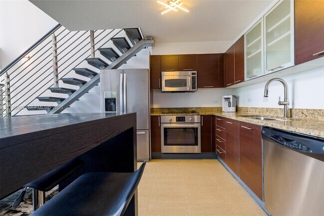 Photo - 41 SE 5th St Unidad 2011