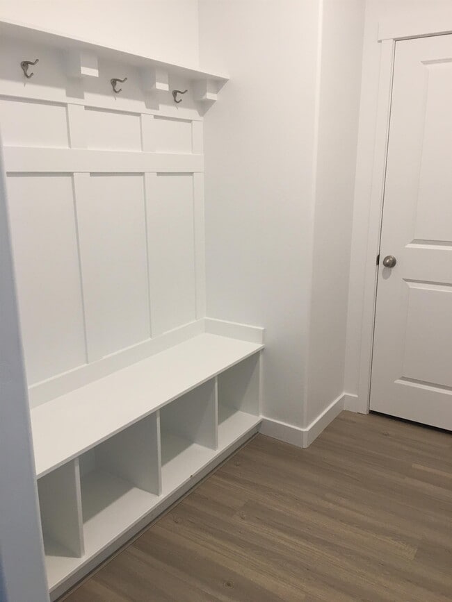 Photo - 597 N Orchard Dr