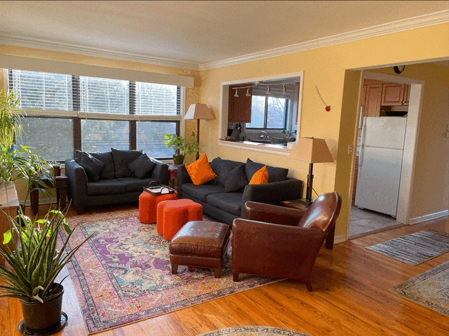 Building Photo - 25835 Woodward Ave Rental